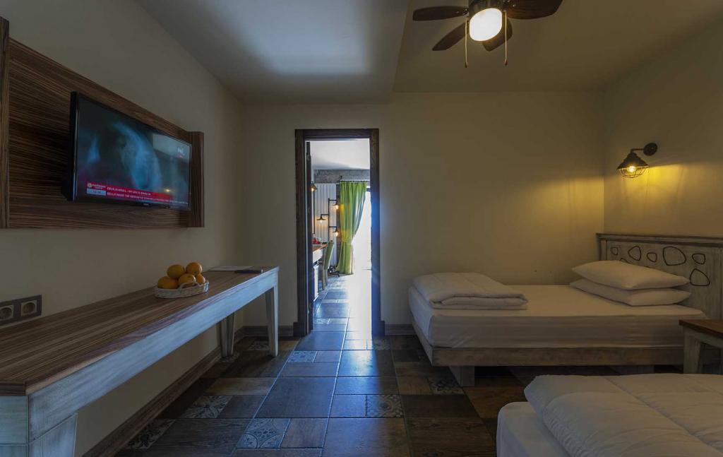 Assos Zeytinhan Hotel(+12)