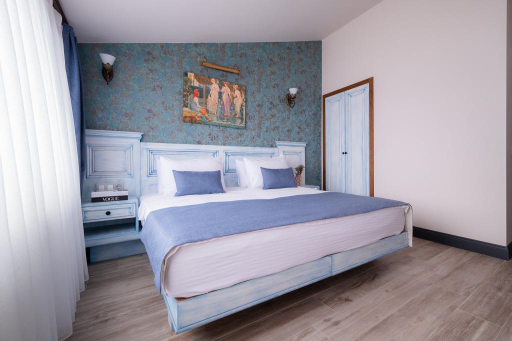 Assos Troy Port Hotel (+8)