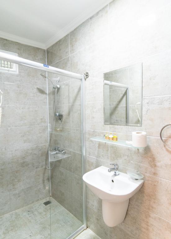 Kayalar Blue Beach & Hotel