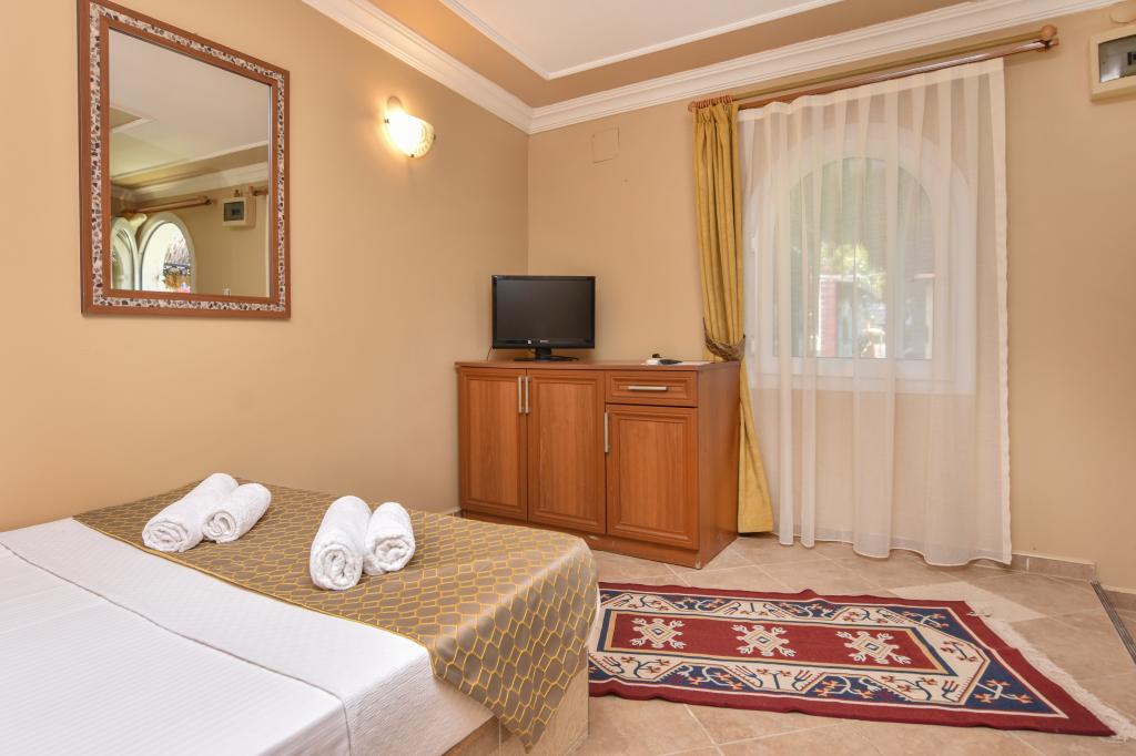 Türkevi Otel Sarımsaklı