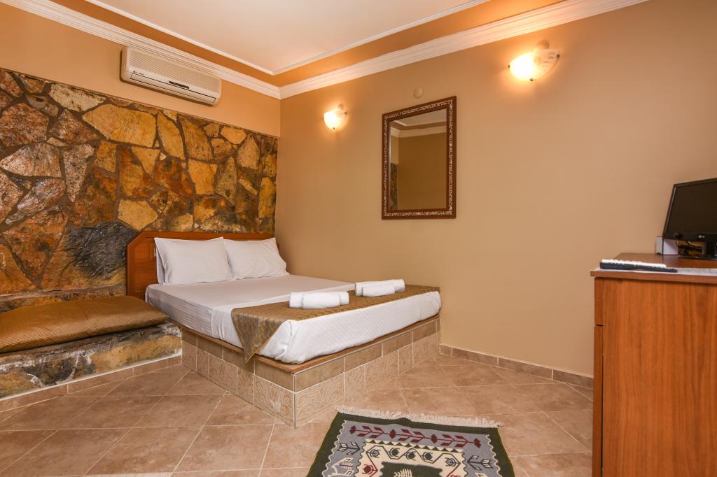 Türkevi Otel Sarımsaklı