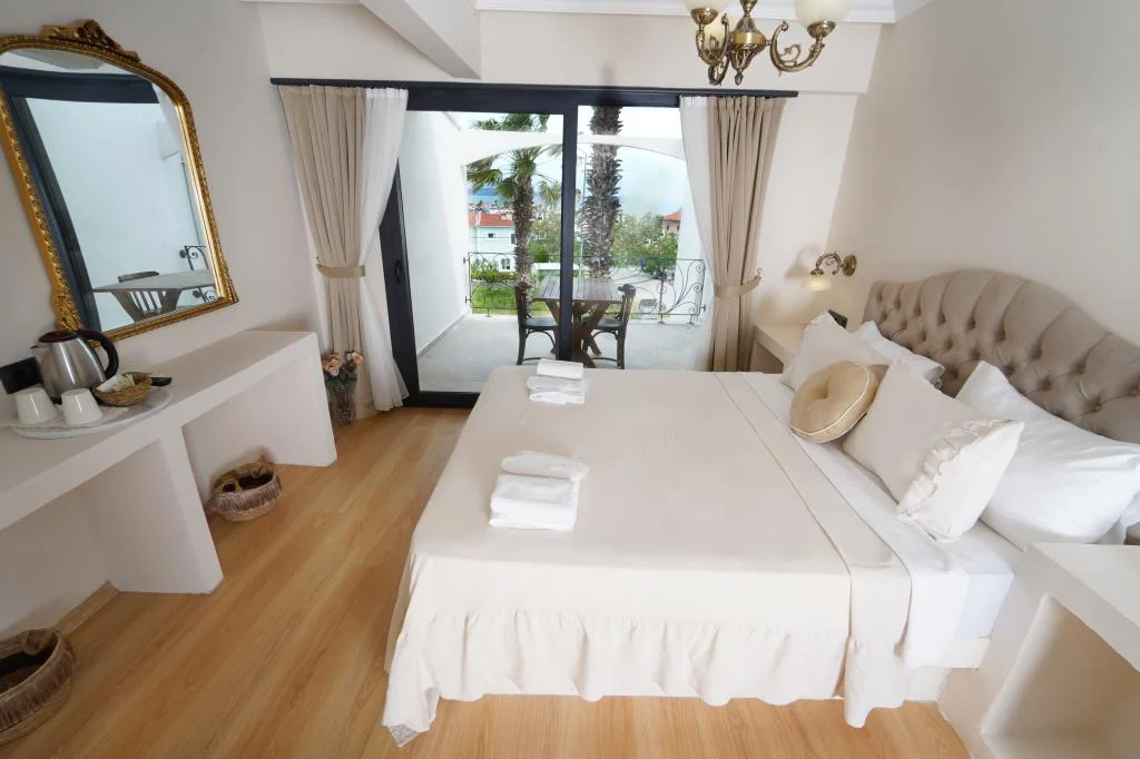 Cunda House Küçük Otel