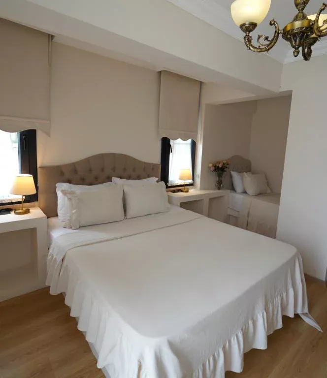 Cunda House Küçük Otel