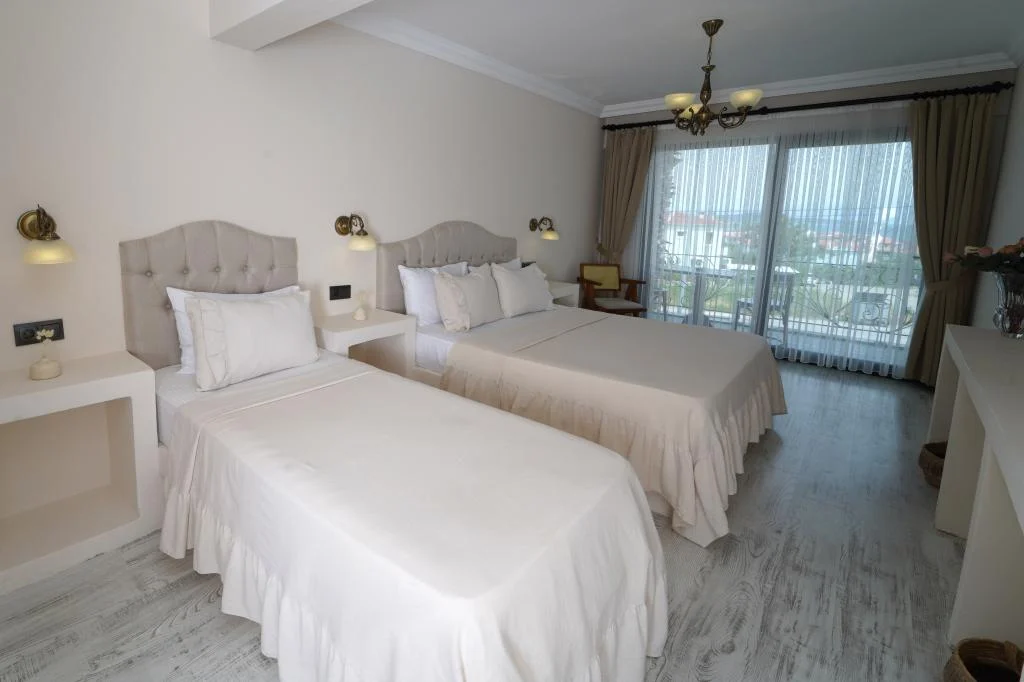 Cunda House Küçük Otel