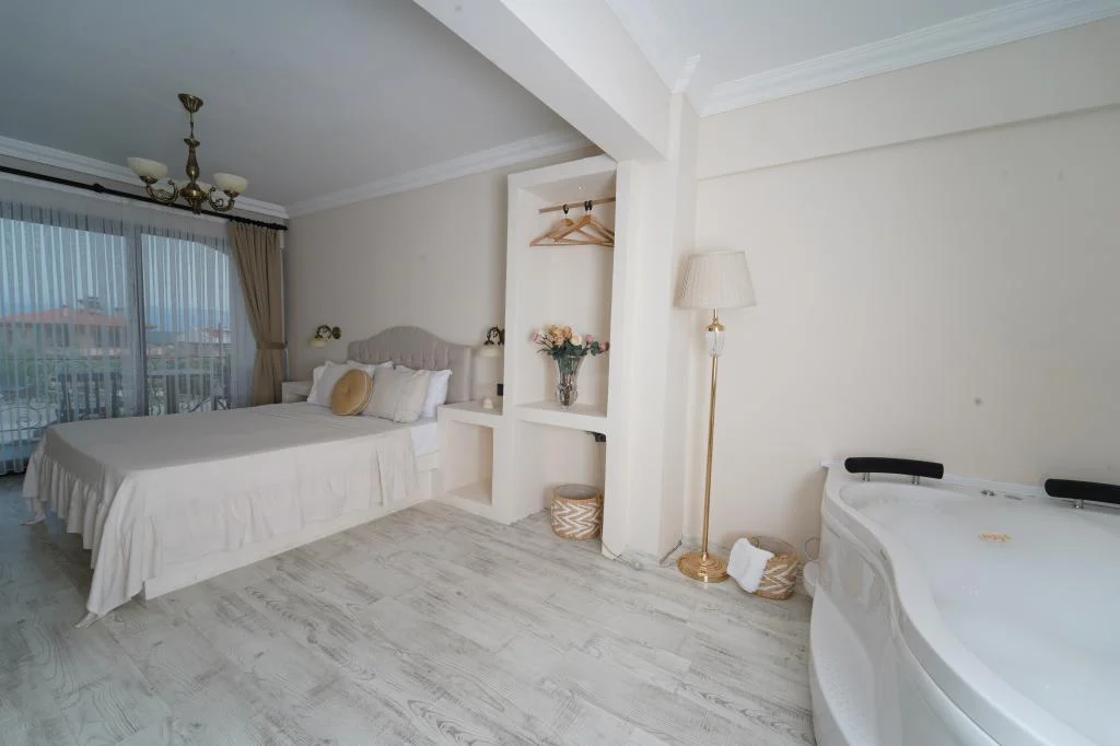 Cunda House Küçük Otel