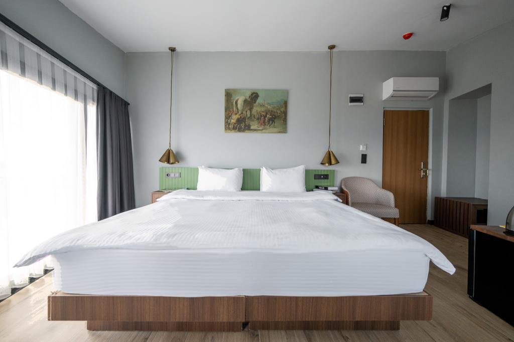 Assos Troy Beach Hotel