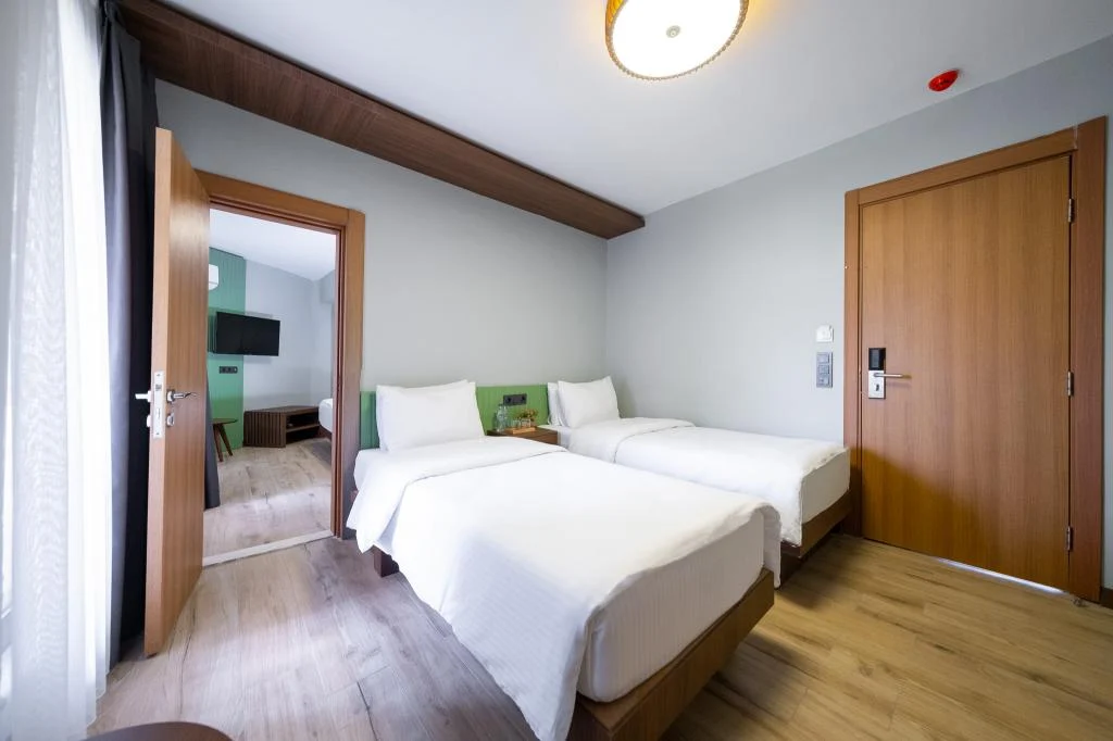 Assos Troy Beach Hotel