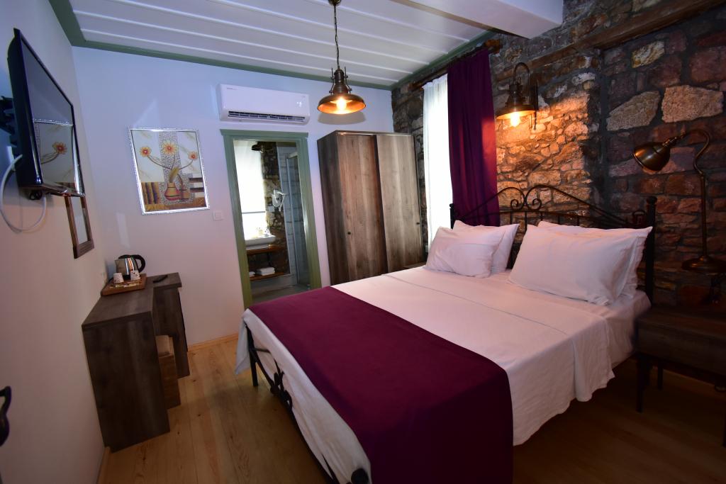 Flora Ayvalık Otel +13 Adult Only