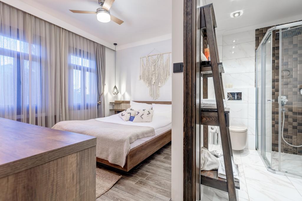 Parna Hotel +12 Adult