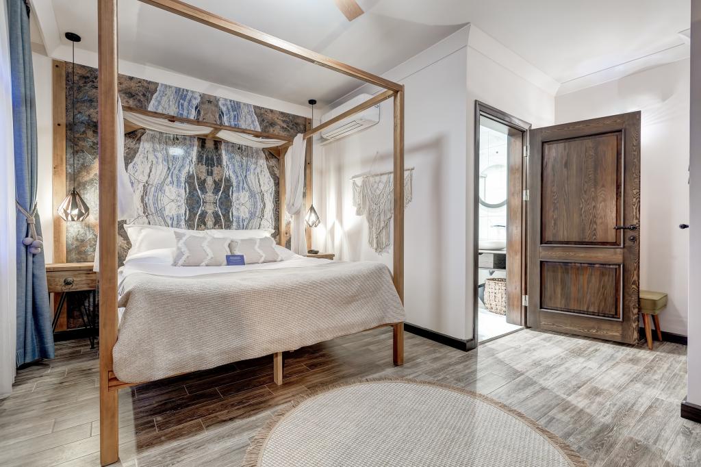 Parna Hotel +12 Adult