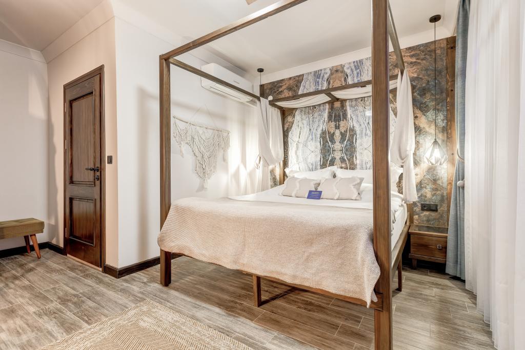 Parna Hotel +12 Adult