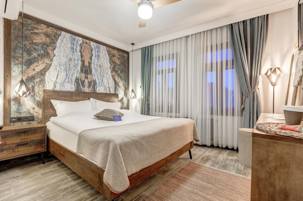 Parna Hotel +12 Adult