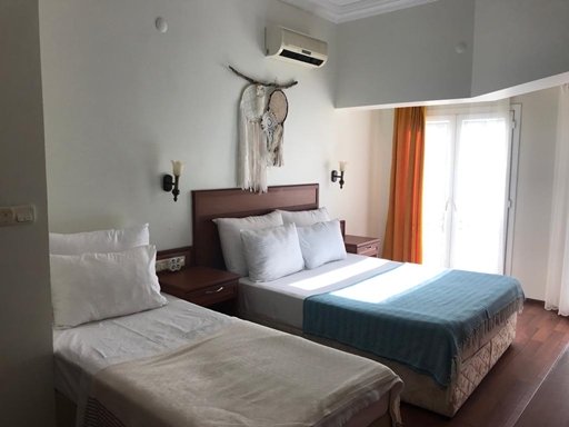 Menekşe Hotel Ayvalık