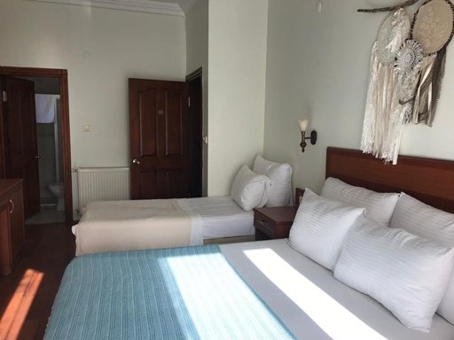 Menekşe Hotel Ayvalık