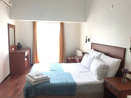 Menekşe Hotel Ayvalık