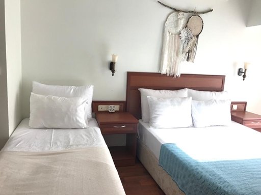 Menekşe Hotel Ayvalık