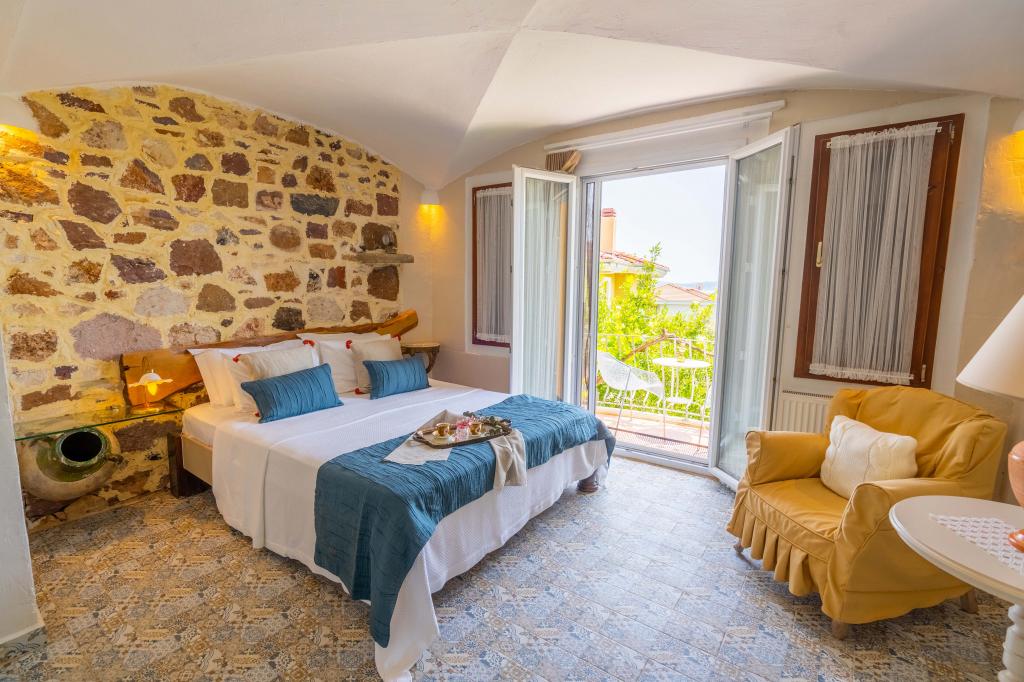 Cunda Battalos Küçük Otel +13