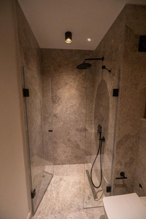 Leone Cunda Edition Otel(+12)