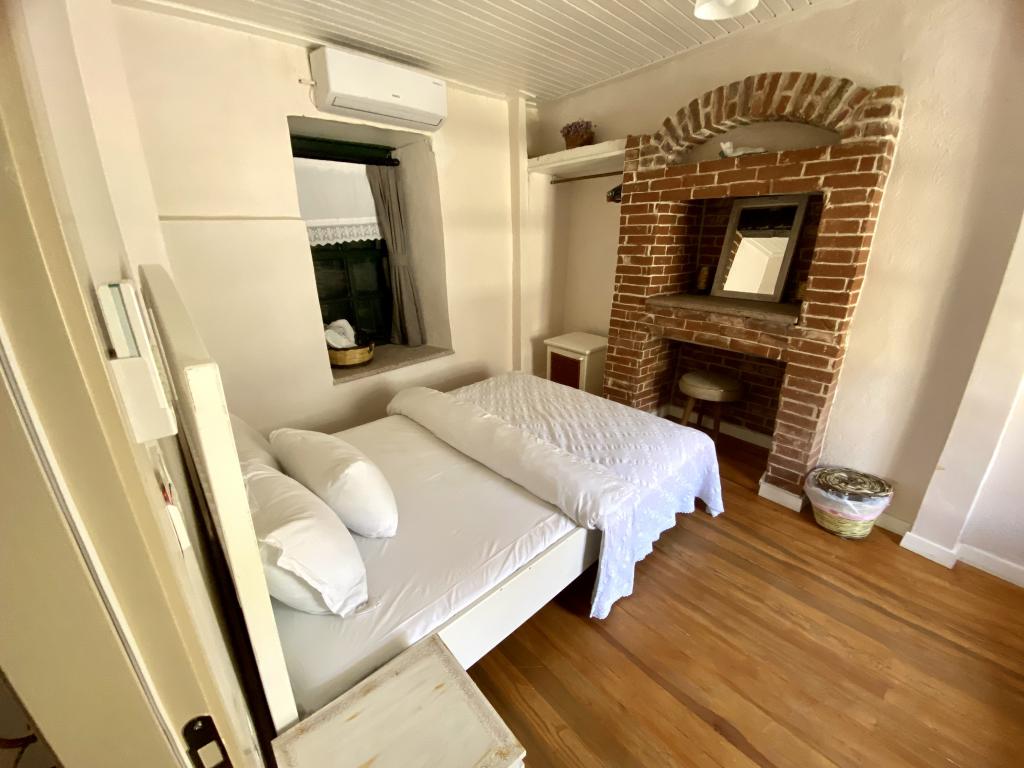 Ayvalık Rebetiko Otel