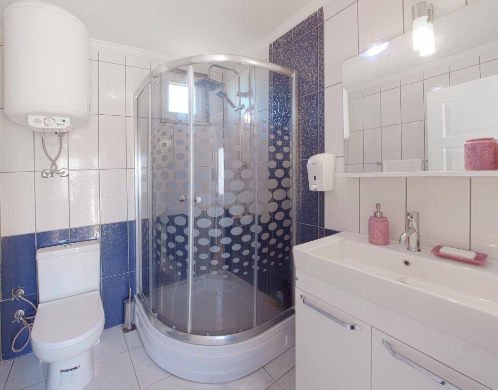 Palm Beach Otel Küçükkuyu