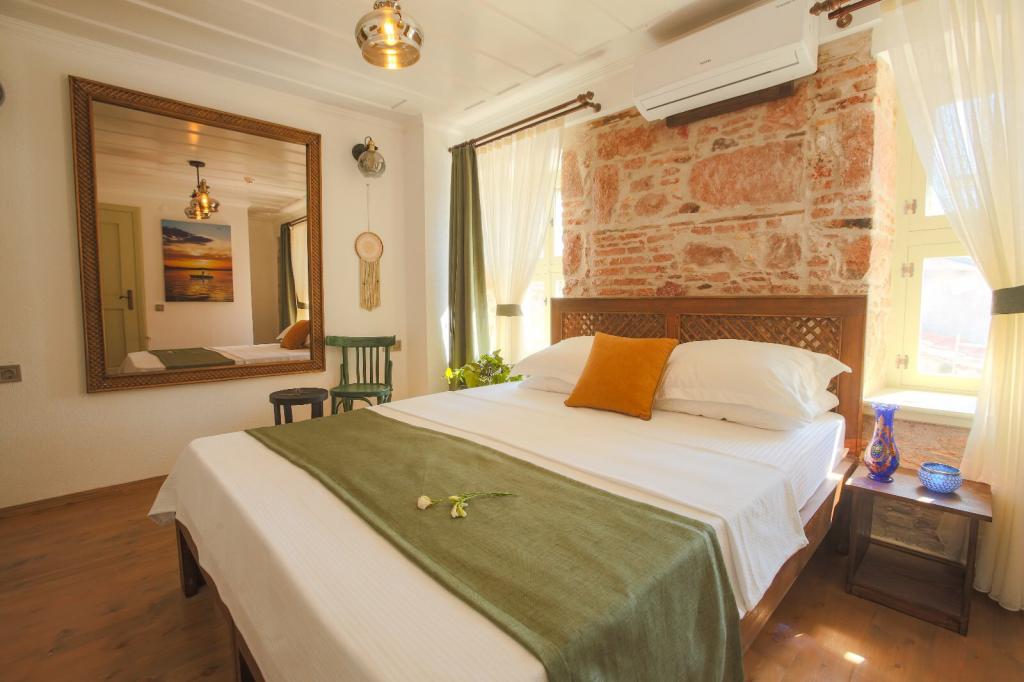 Cunda Taş Otel by Taze