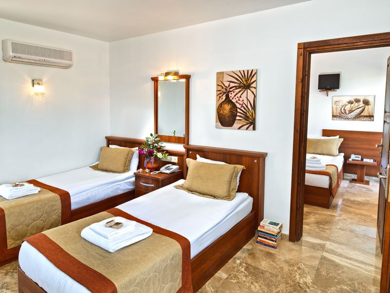 Çapraz Tatil Köyü