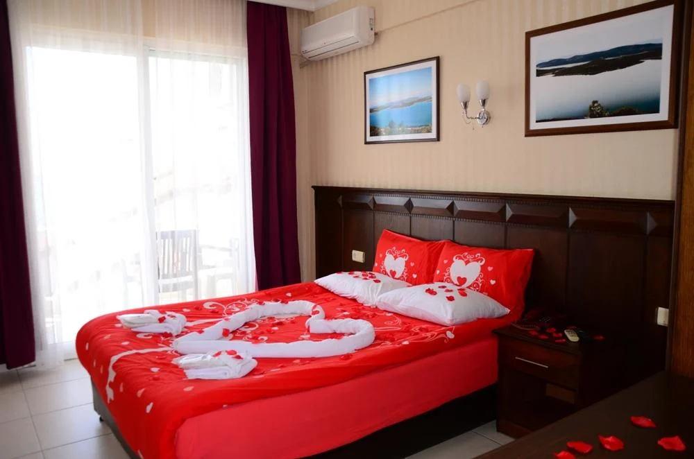 Cunda Ezer Otel +6 Yaş