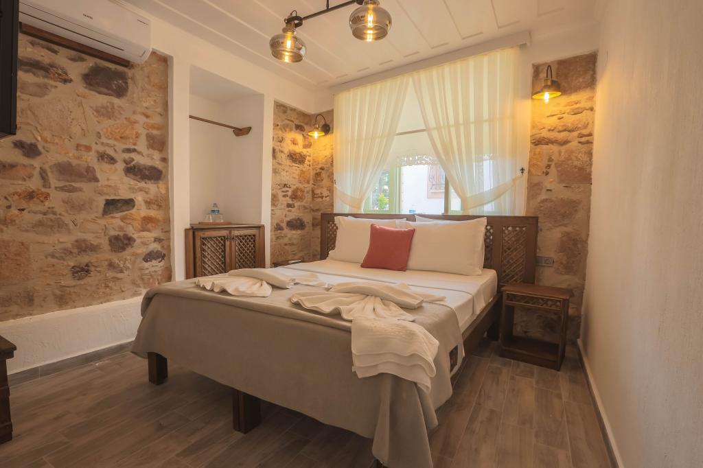 Cunda Taş Otel by Taze