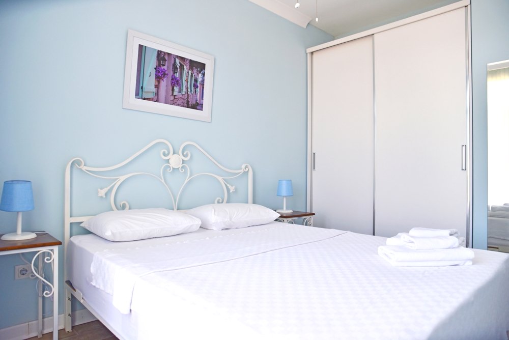 Zeytin Arası Taş Evler