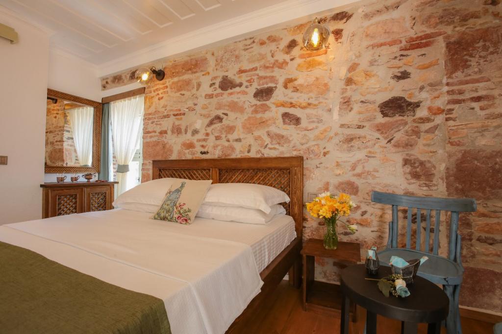 Cunda Taş Otel by Taze