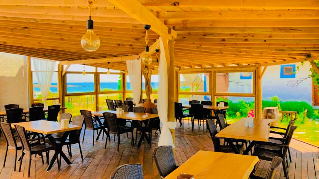 Sukha Inn Hotel & Beach