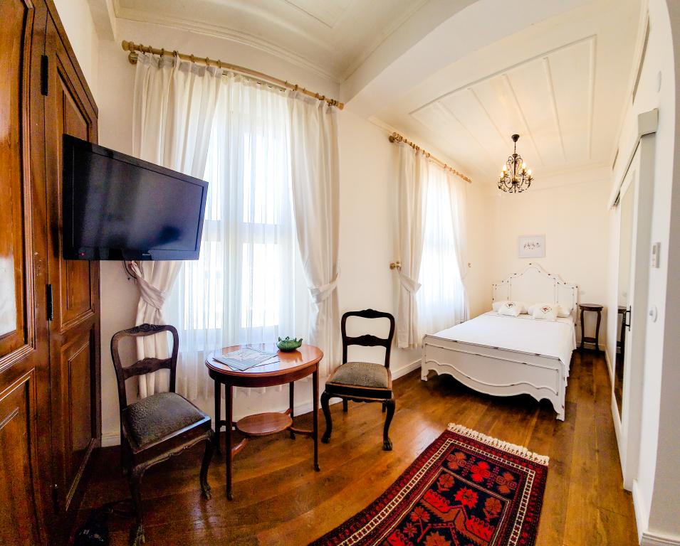 Latife Hanım Konağı