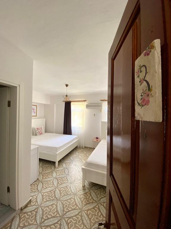 Adonis Konukevi Bozcaada