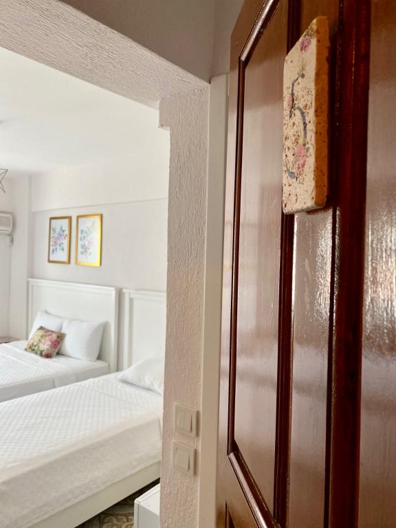 Adonis Konukevi Bozcaada