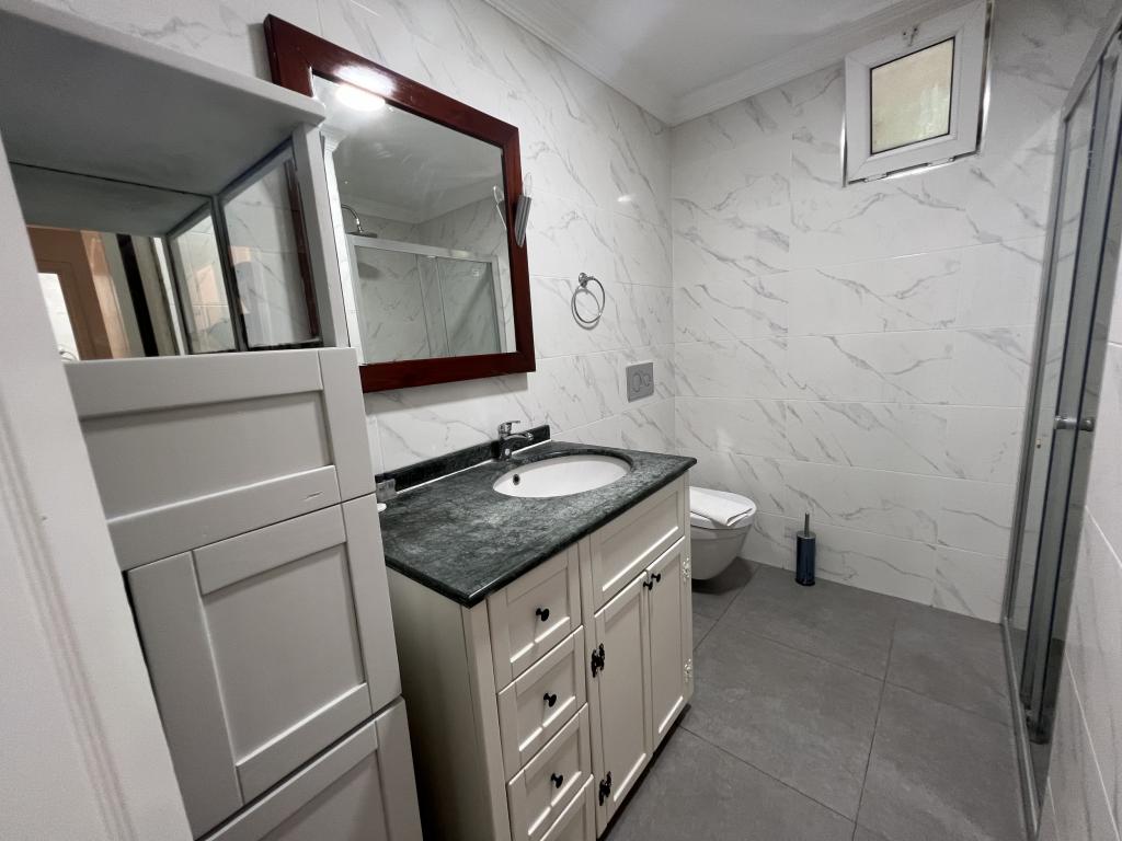 Moonshine Hotel & Suites