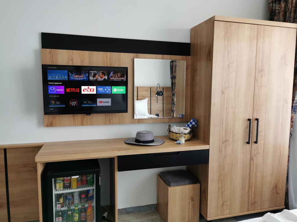 Assos Derin Mavi Otel