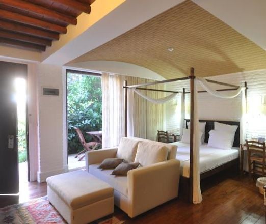 El Vino Hotel & Suites