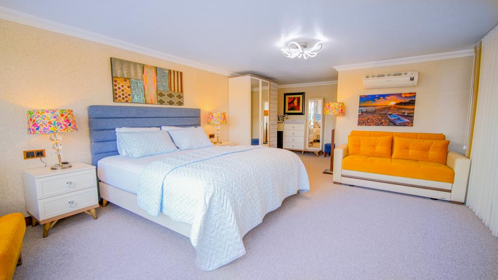 Dolphin Boutique Hotel