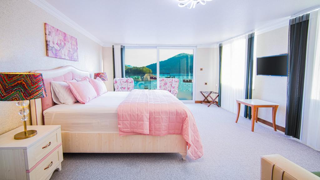 Dolphin Boutique Hotel