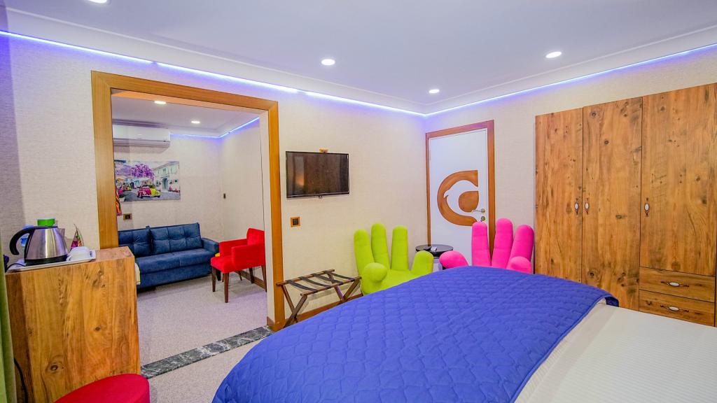 Dolphin Boutique Hotel