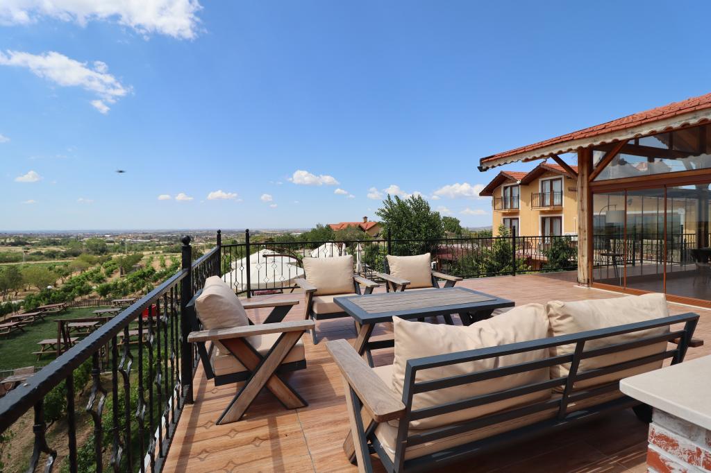 Dessera Vineyards Hotel