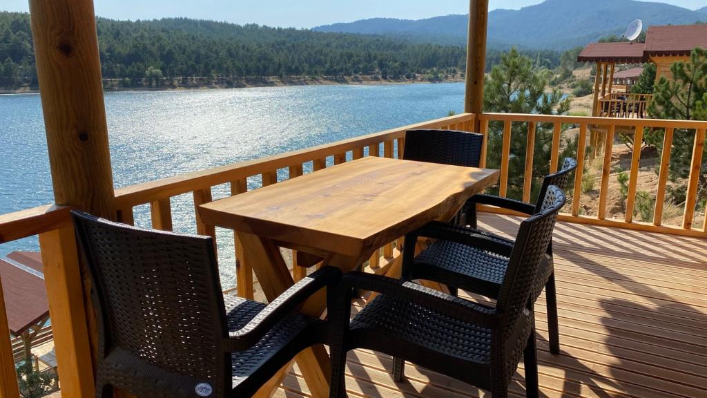 Tahtalı Göl Evleri Kütahya