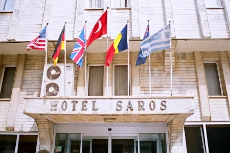 Saros Hotel