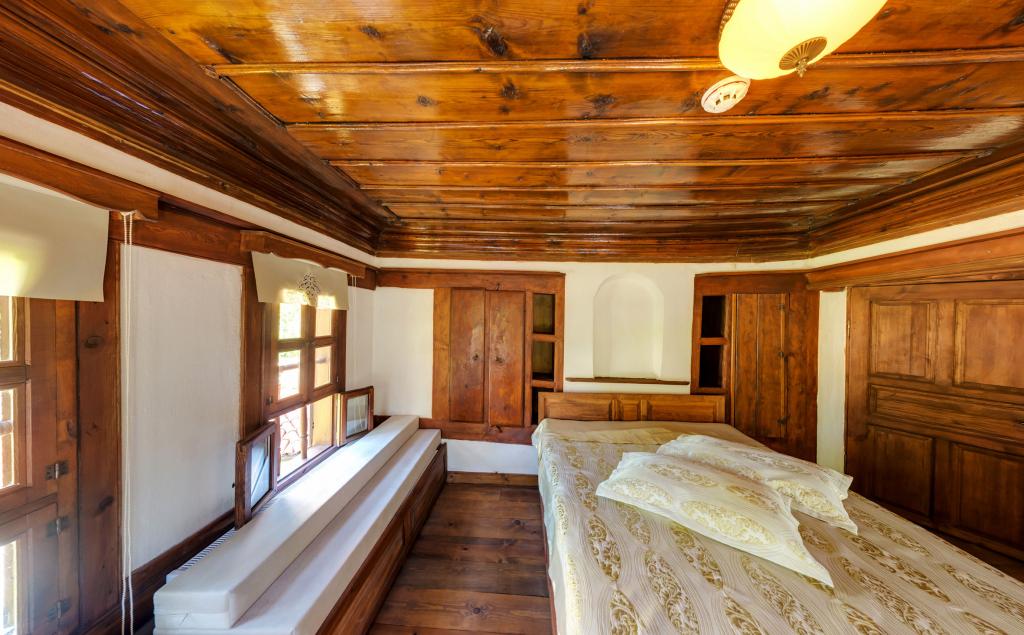 Çamlıca Konak Çarşıevi