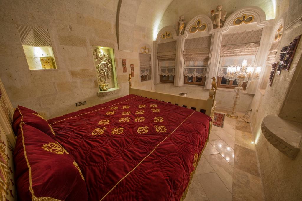 Elika Cave Suites Spa