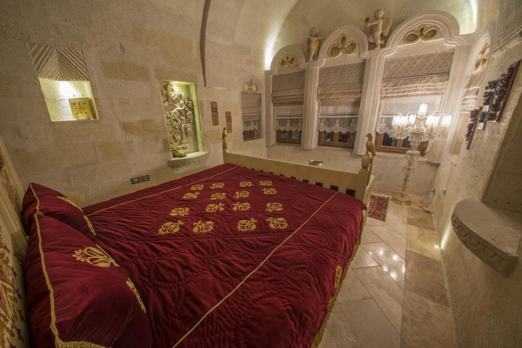 Elika Cave Suites Spa