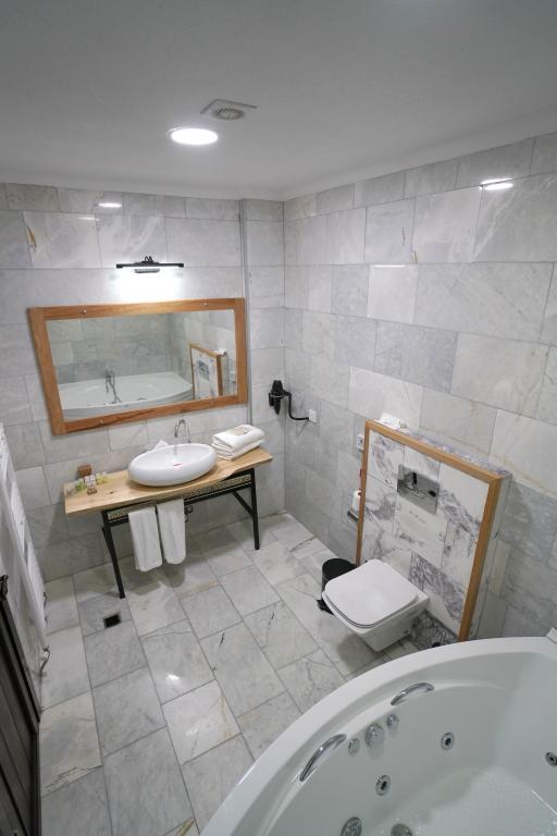 Vinum Bağ Oteli&Spa Tennis Courts By Edrine Vineyards