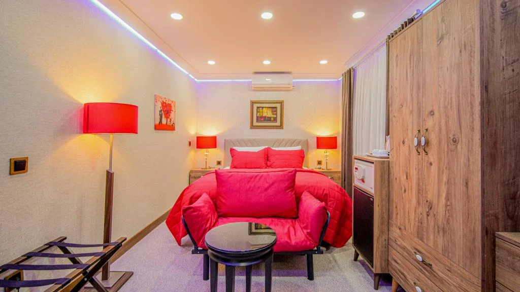 Dolphin Boutique Hotel