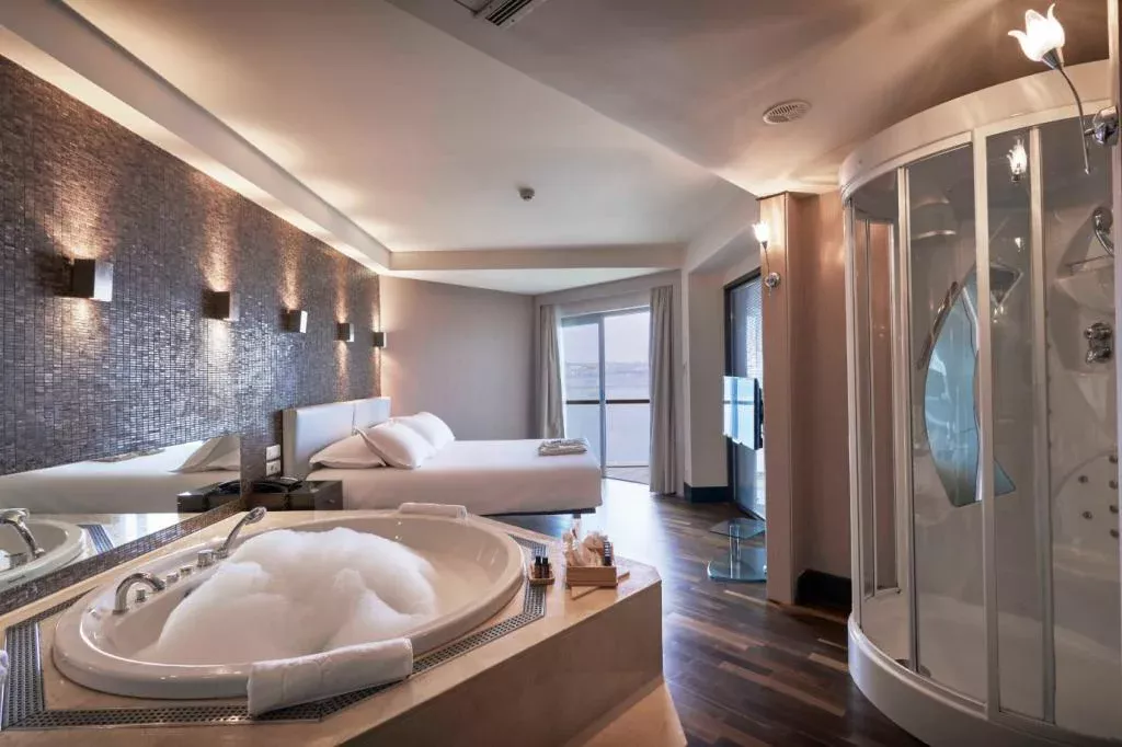 Richmond Nua Wellness & Spa