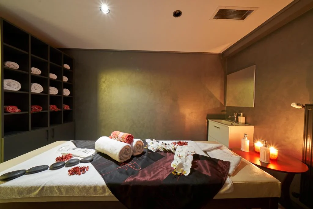 Nova Vista Deluxe Hotel and Suites a Member of Radisson Individuals